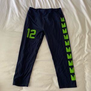 Seattle Seahawks 12 Capri Leggings